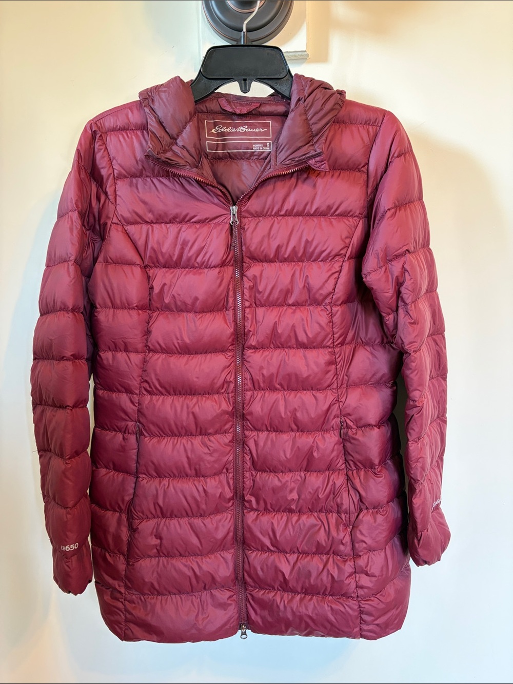 Eddie Bauer EB650 Down Parka Coat S Burgundy Hooded Lightweight Packable